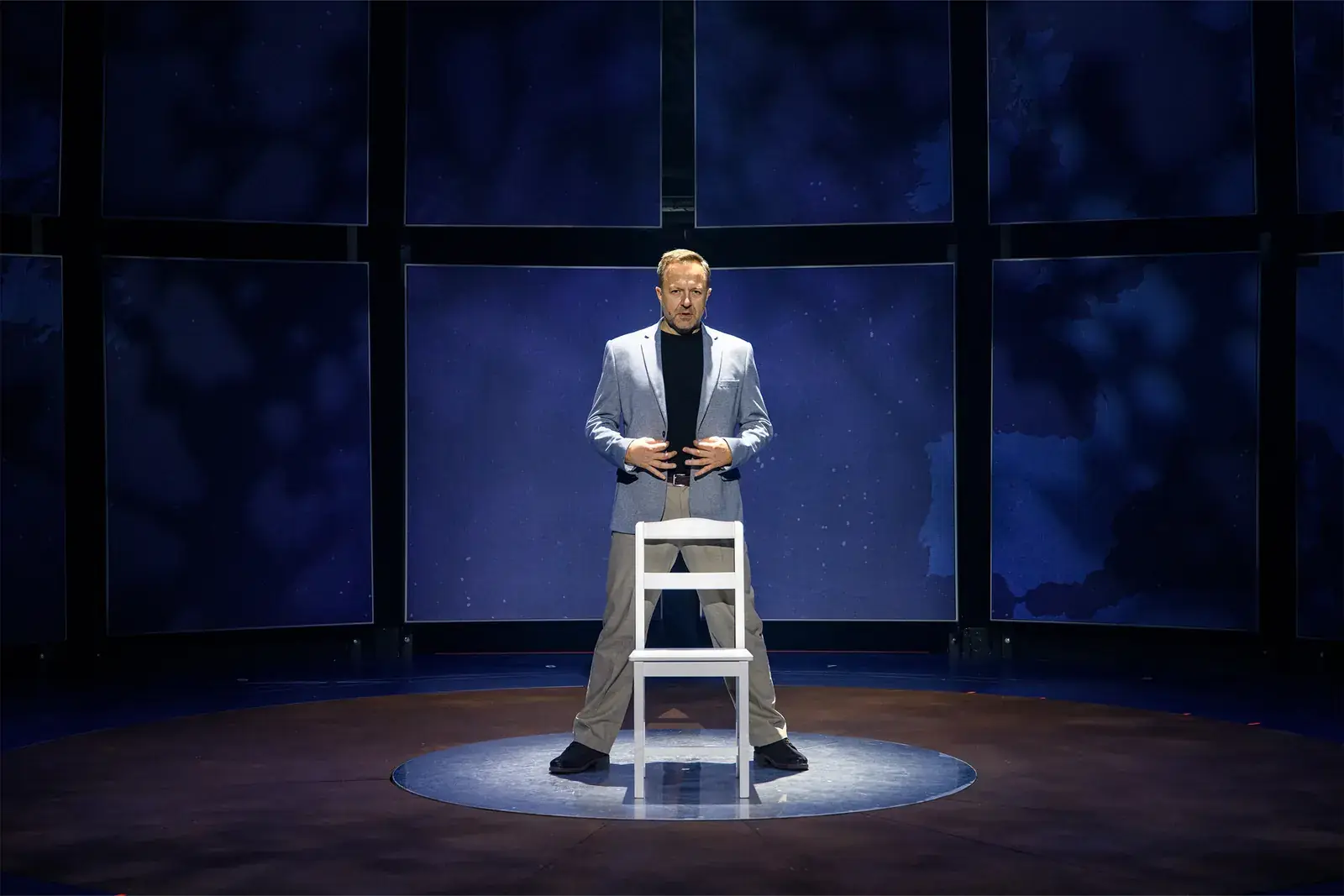 Obsada musicalu Come From Away na scenie - zdjęcie 1